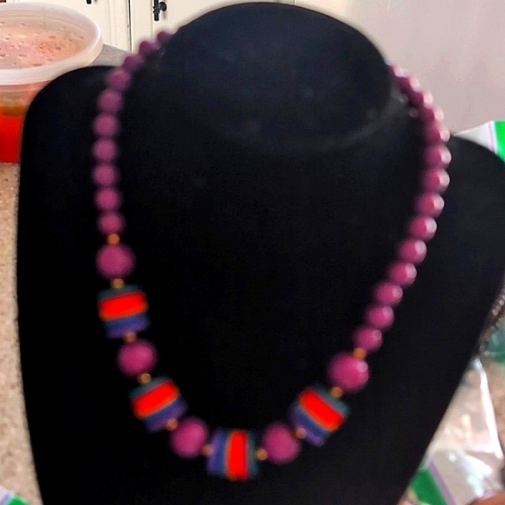 Vintage wooden beads Short necklace